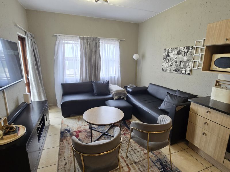 2 Bedroom Apartment for Sale in Ferndale - Photo 2