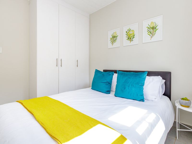 Modern Building – 2 Bedroom 1 Bathroom Apartment - Photo 5