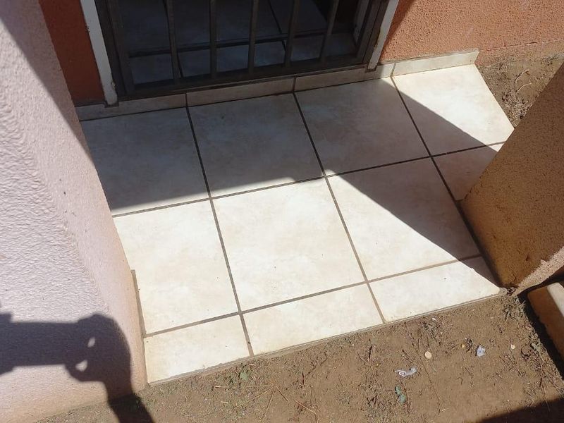 2 Bedroom 1 Bathroom House - Photo 7