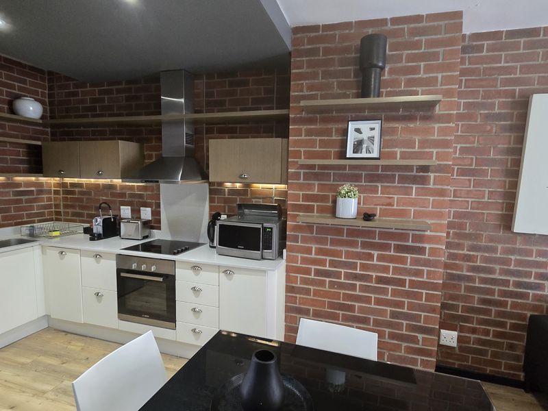 2 Bedroom Ground Floor Apartment for Sale at The Vantage Rosebank - Photo 4