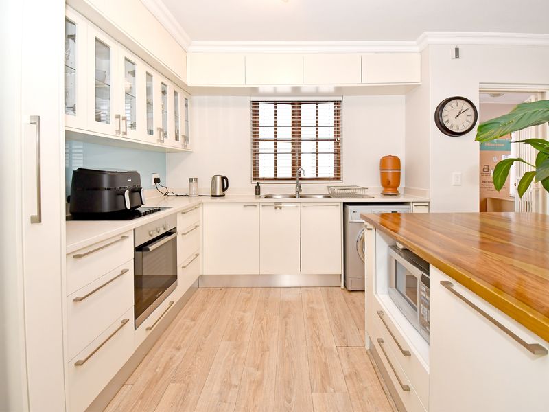 2 Bed 2 Bath Ground Floor Unit in Rivonia - Photo 9