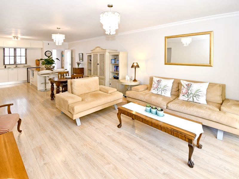 2 Bed 2 Bath Ground Floor Unit in Rivonia - Photo 2