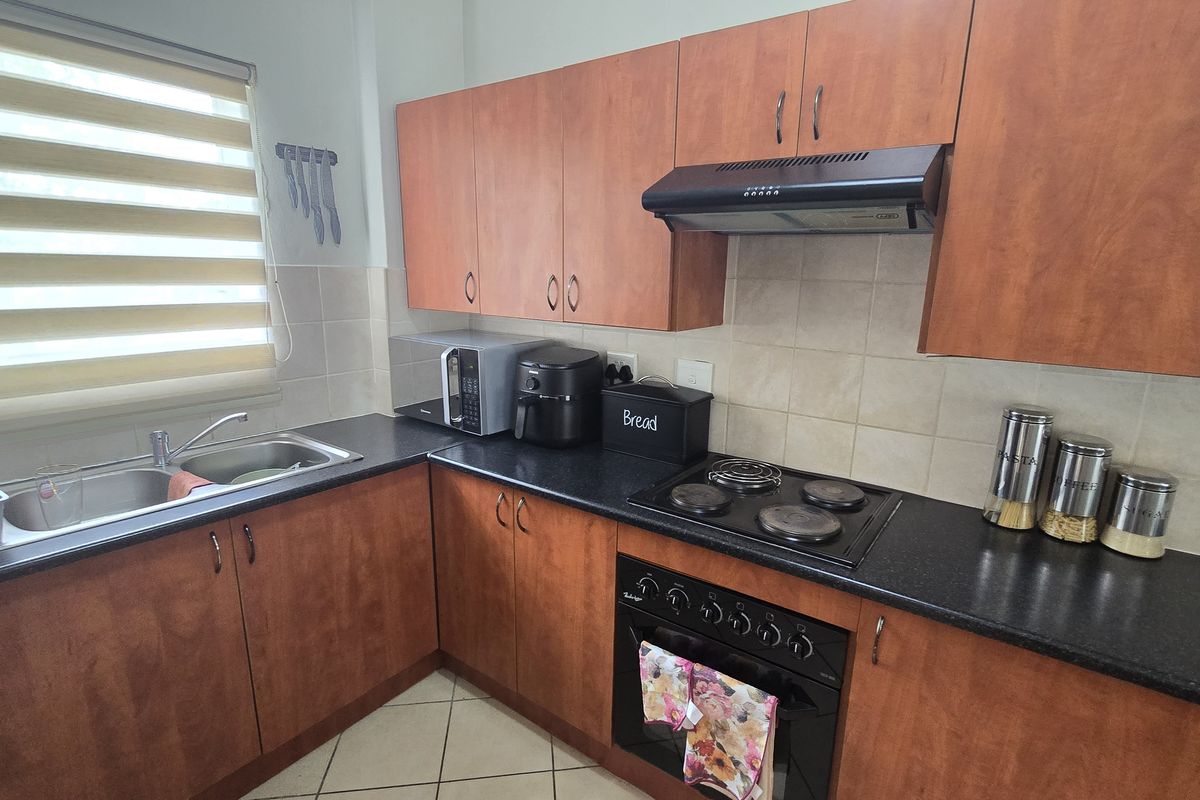 2 Bedroom Apartment to Rent in Honeydew - Photo 5