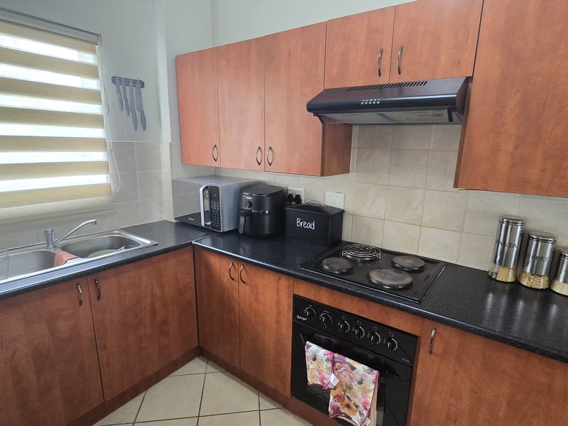 2 Bedroom Apartment to Rent in Honeydew - Photo 5