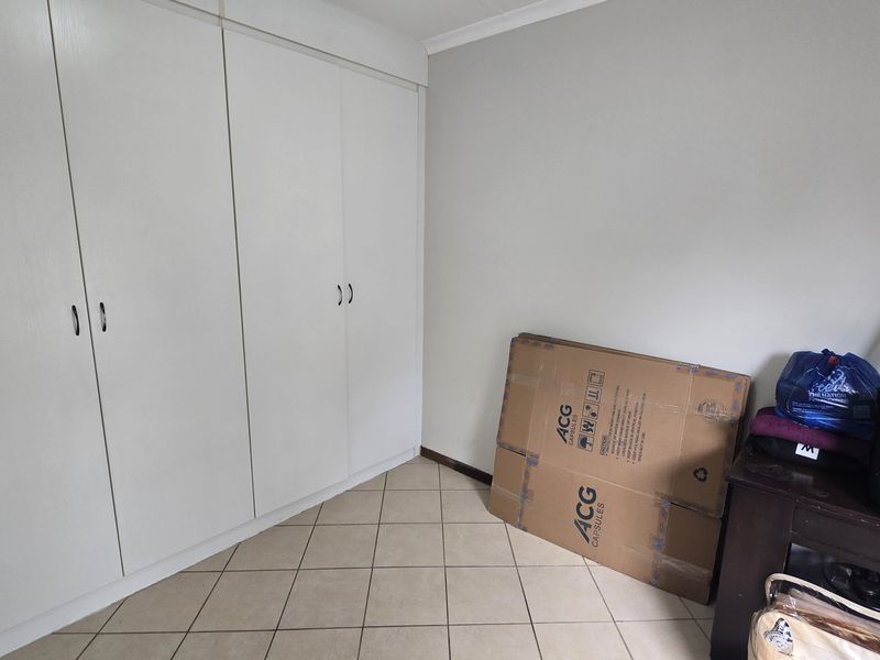 2 Bedroom Apartment to Rent in Honeydew - Photo 8