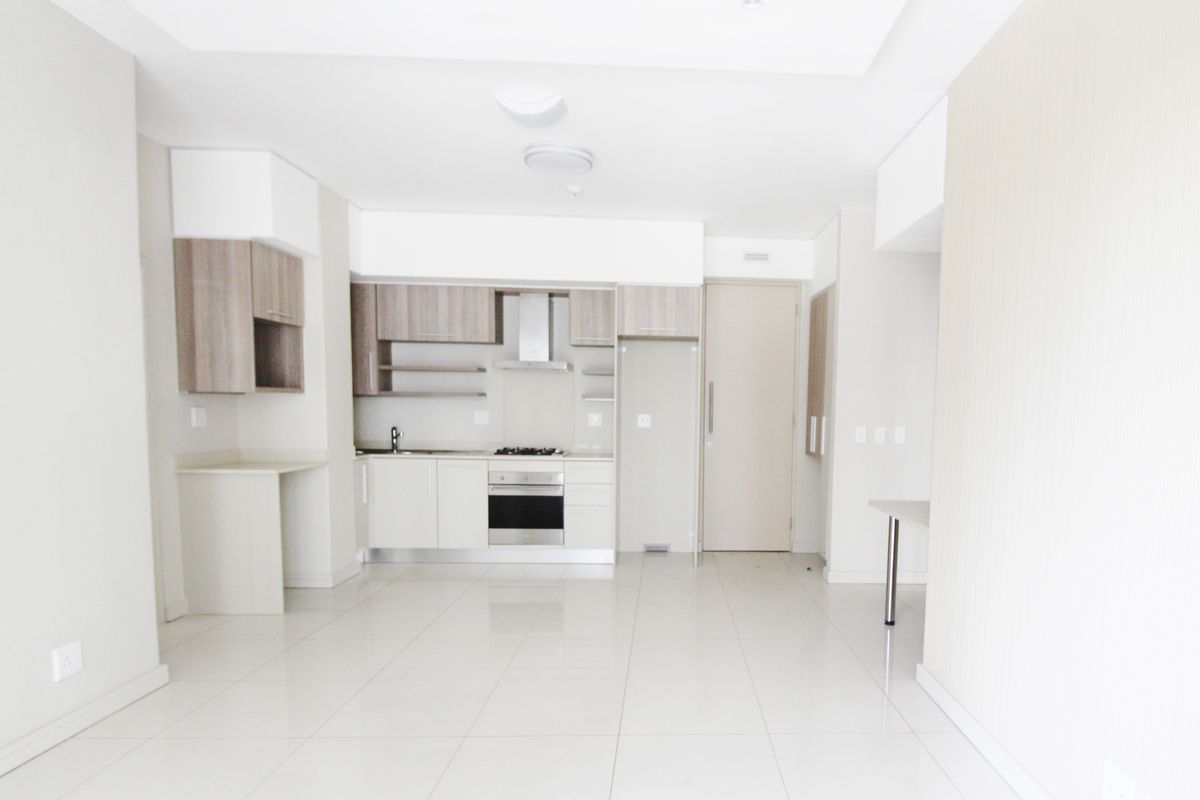 Stunning, pet friendly, 2-bedrooms, 2 bathrooms with back-up power & water. - Photo 2