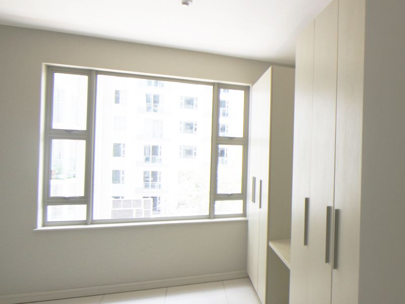 Stunning, pet friendly, 2-bedrooms, 2 bathrooms with back-up power & water. - Photo 7