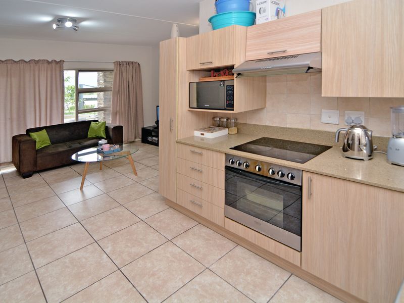 2 bed 1 bath ground floor apartment in Lone Hill - Photo 7