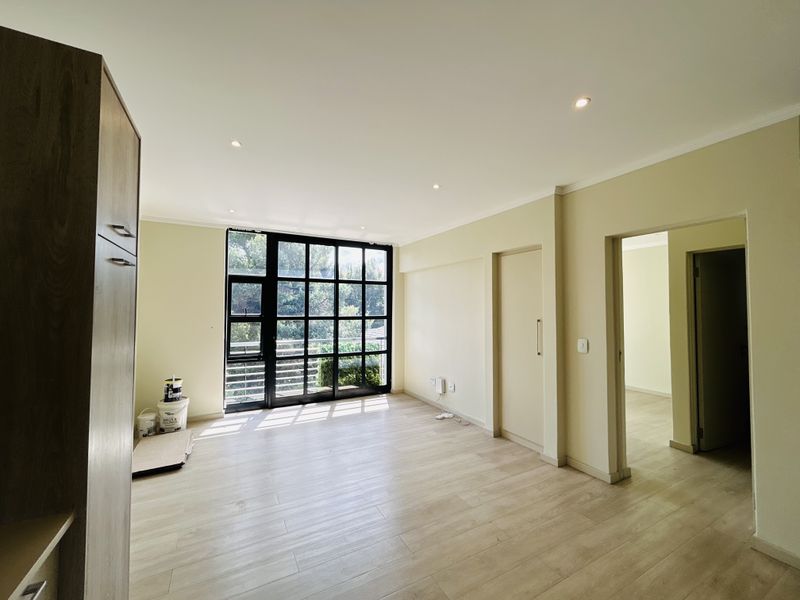 Modern, Stunning & Spacious 1 bedroom - Photo 3