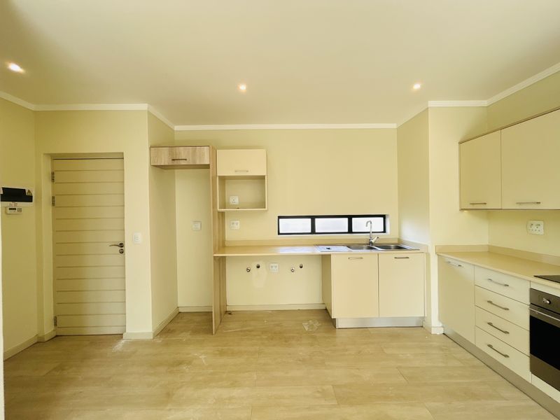 Modern, Stunning & Spacious 1 bedroom - Photo 9