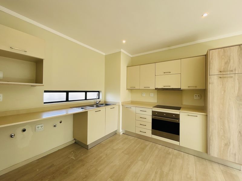 Modern, Stunning & Spacious 1 bedroom - Photo 8