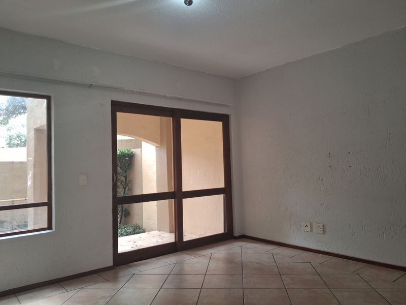 1 Bedroom Apartment 1 Bathrooms / Apartment to Rent in Lonehill. Available Immedialtely - Photo 8