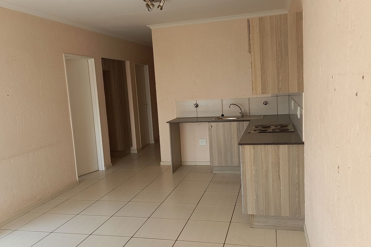 2 Bed 1 Bath top floor unit in Greenwich Village - Photo 5