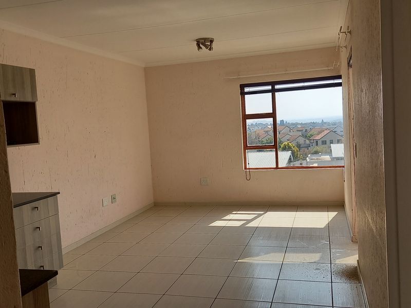 2 Bed 1 Bath top floor unit in Greenwich Village - Photo 3