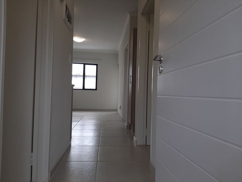 2 Bed 1 Bath 1st Floor Apartment in Brooke Manor - Photo 3