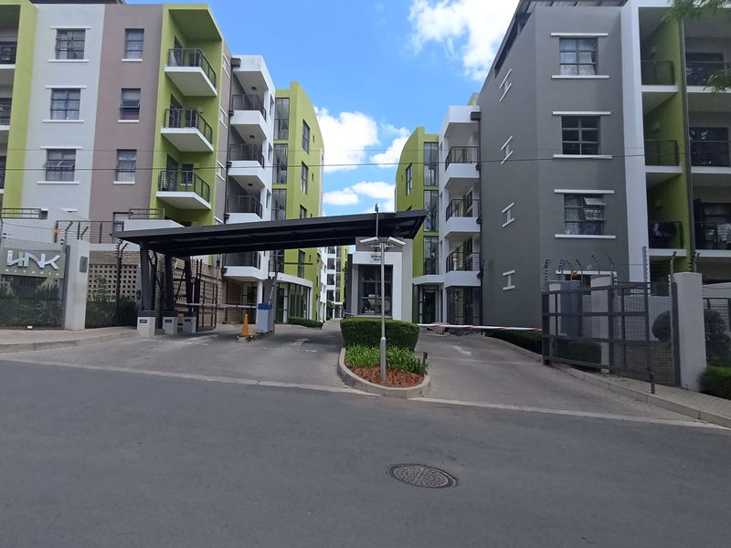 2 bedrooms 2 bathrooms apartment available to rent - Photo 2