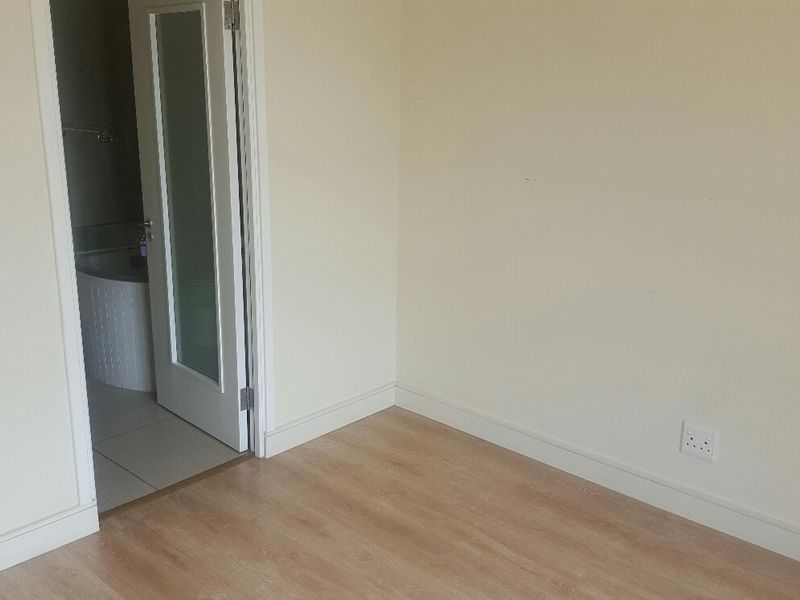 2 bedrooms 2 bathrooms apartment available to rent - Photo 10