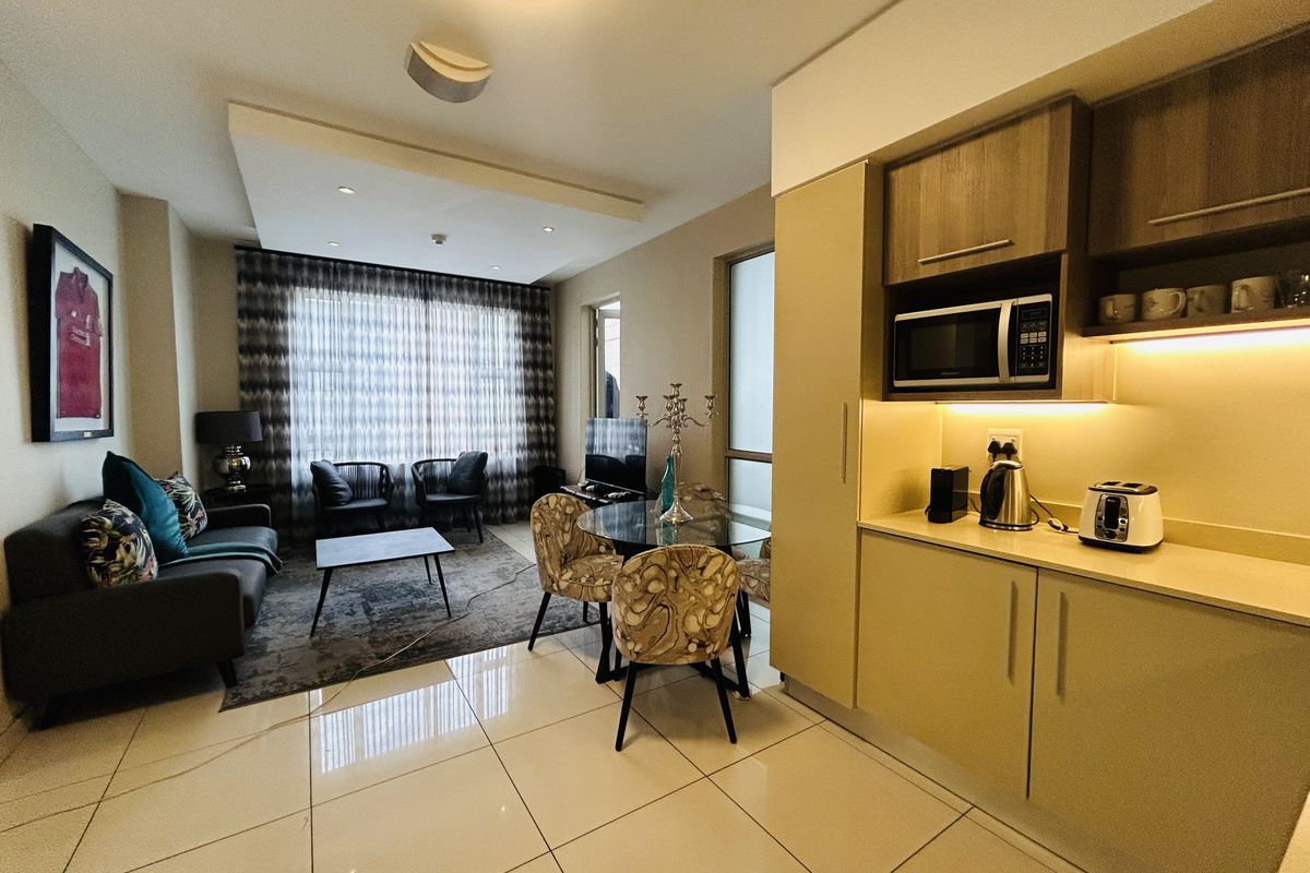 Stunning 2 Bedrooms, 2 Bathrooms Apartment, pet friendly with a private patio & 100% BACK-UP Service - Photo 3