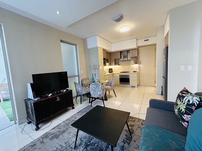 Stunning 2 Bedrooms, 2 Bathrooms Apartment, pet friendly with a private patio & 100% BACK-UP Service - Photo 9