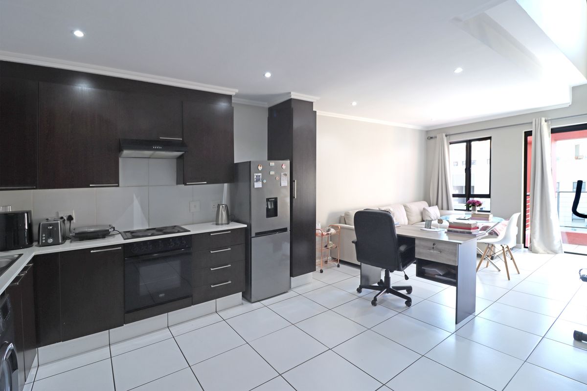 Elegant Loft Living with Contemporary Finishes in Craigavon - Photo 2