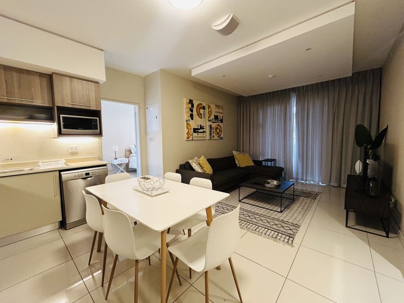 Gorgeous, Furnished, 2 Bedrooms, 2.5 Bathrooms, pet friendly with 100% back-up power. - Photo 3