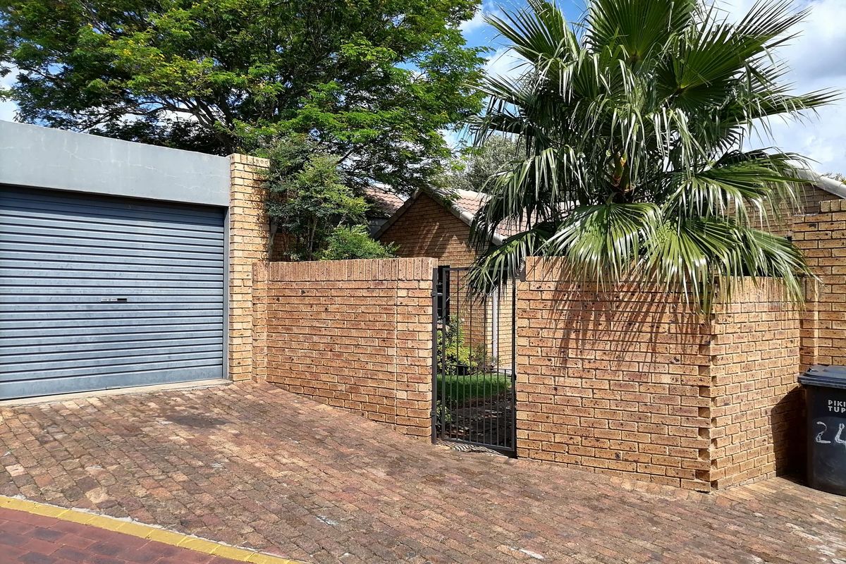 2 bedrooms 1 Bathroom Simplex available at LUCCA complex, Available Immediately. - Photo 3