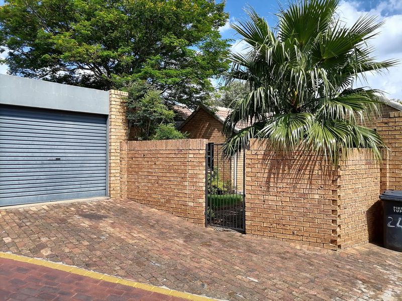 2 bedrooms 1 Bathroom Simplex available at LUCCA complex, Available Immediately. - Photo 3