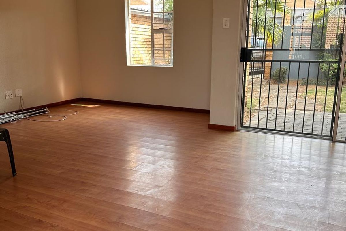 2 bedrooms 1 Bathroom Simplex available at LUCCA complex, Available Immediately. - Photo 5