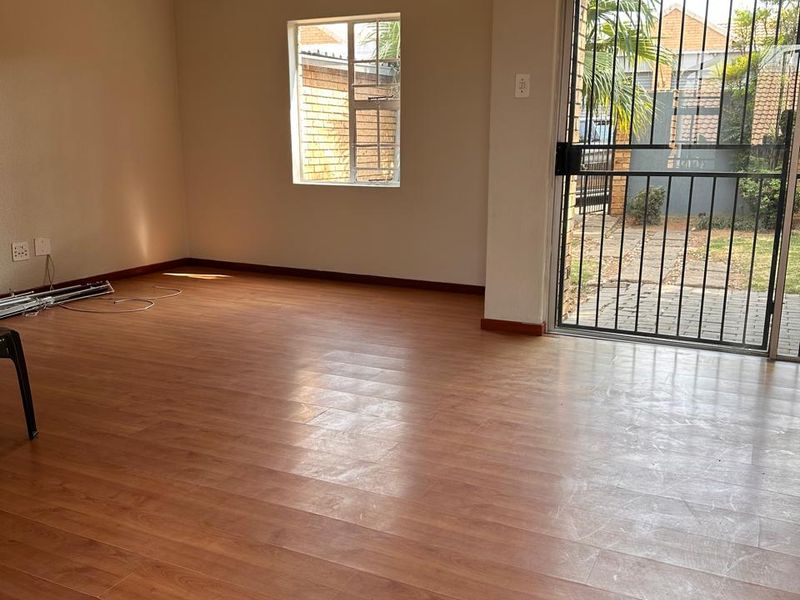 2 bedrooms 1 Bathroom Simplex available at LUCCA complex, Available Immediately. - Photo 5