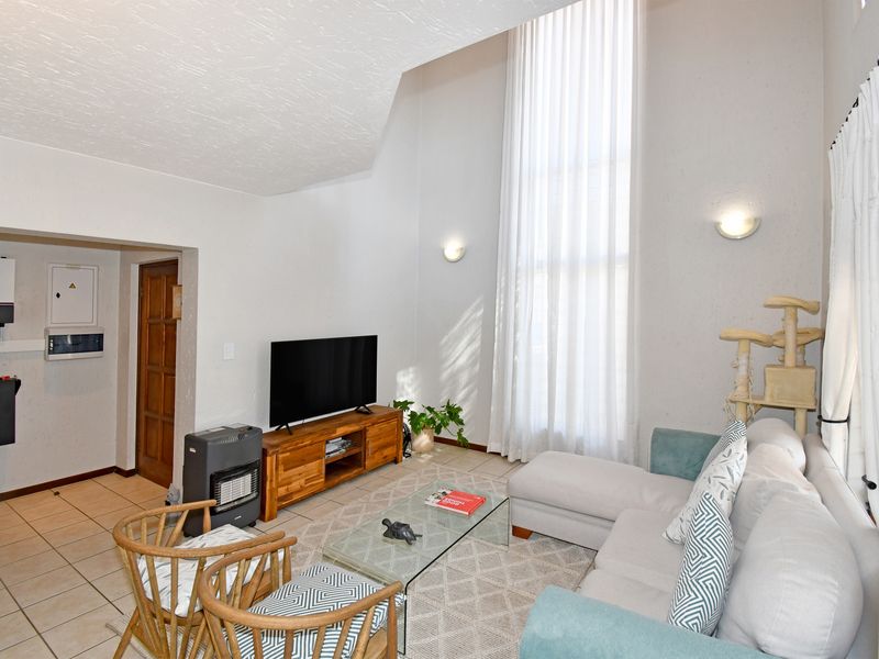 Contemporary 2 Bed, 2 Bath Freestanding Home with spacious Loft - Photo 8