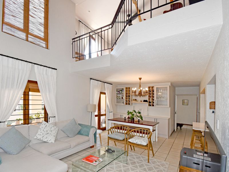 Contemporary 2 Bed, 2 Bath Freestanding Home with spacious Loft - Photo 1