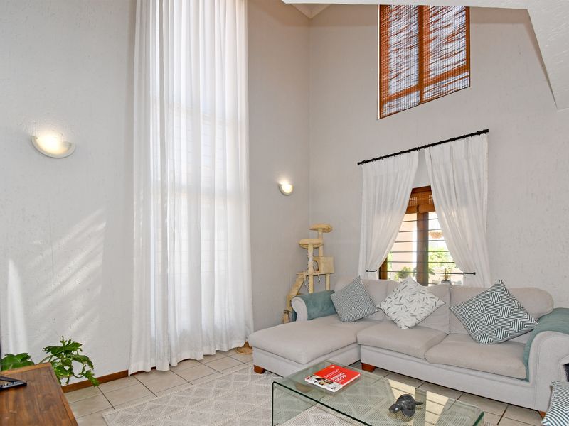 Contemporary 2 Bed, 2 Bath Freestanding Home with spacious Loft - Photo 3