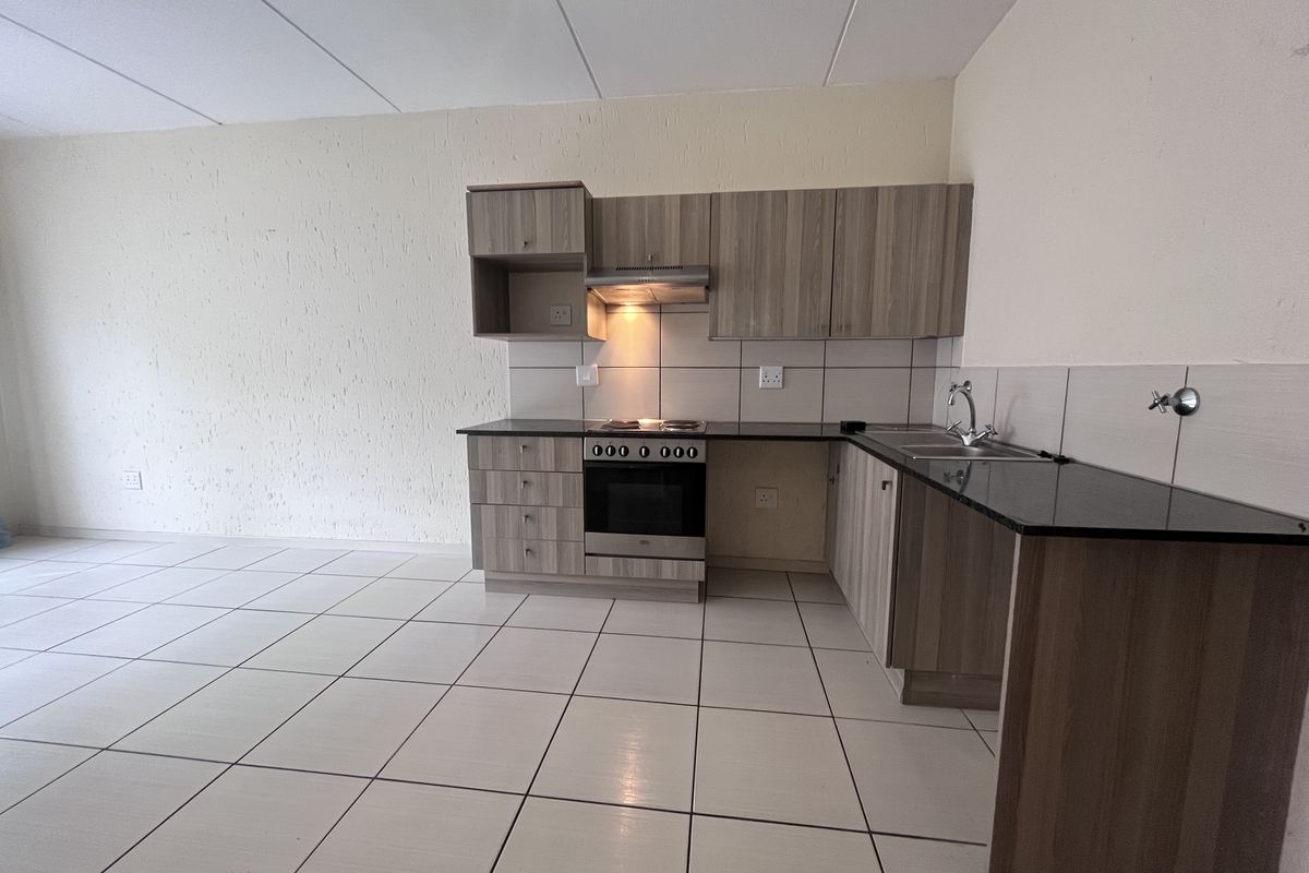 2 Bed 1 Bath ground floor unit in Greenwich Village - Photo 3