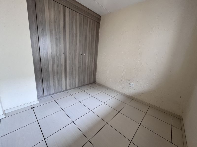 2 Bed 1 Bath ground floor unit in Greenwich Village - Photo 7