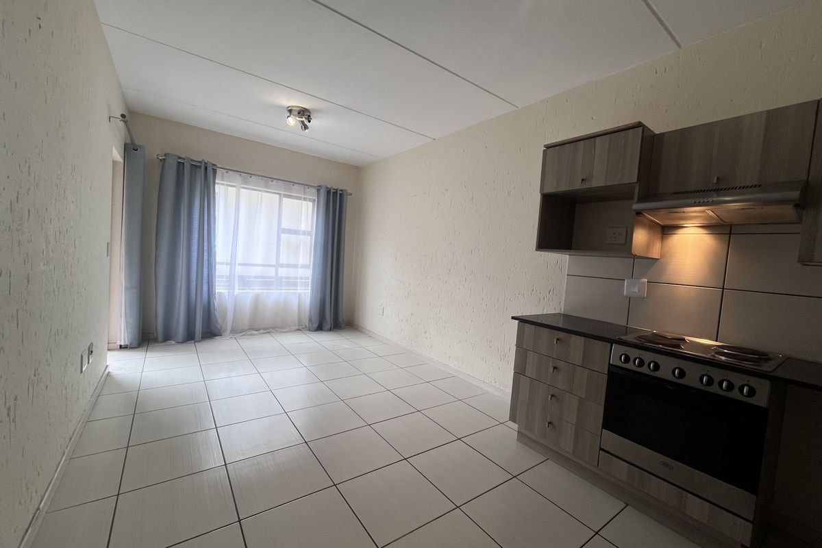 2 Bed 1 Bath ground floor unit in Greenwich Village - Photo 4
