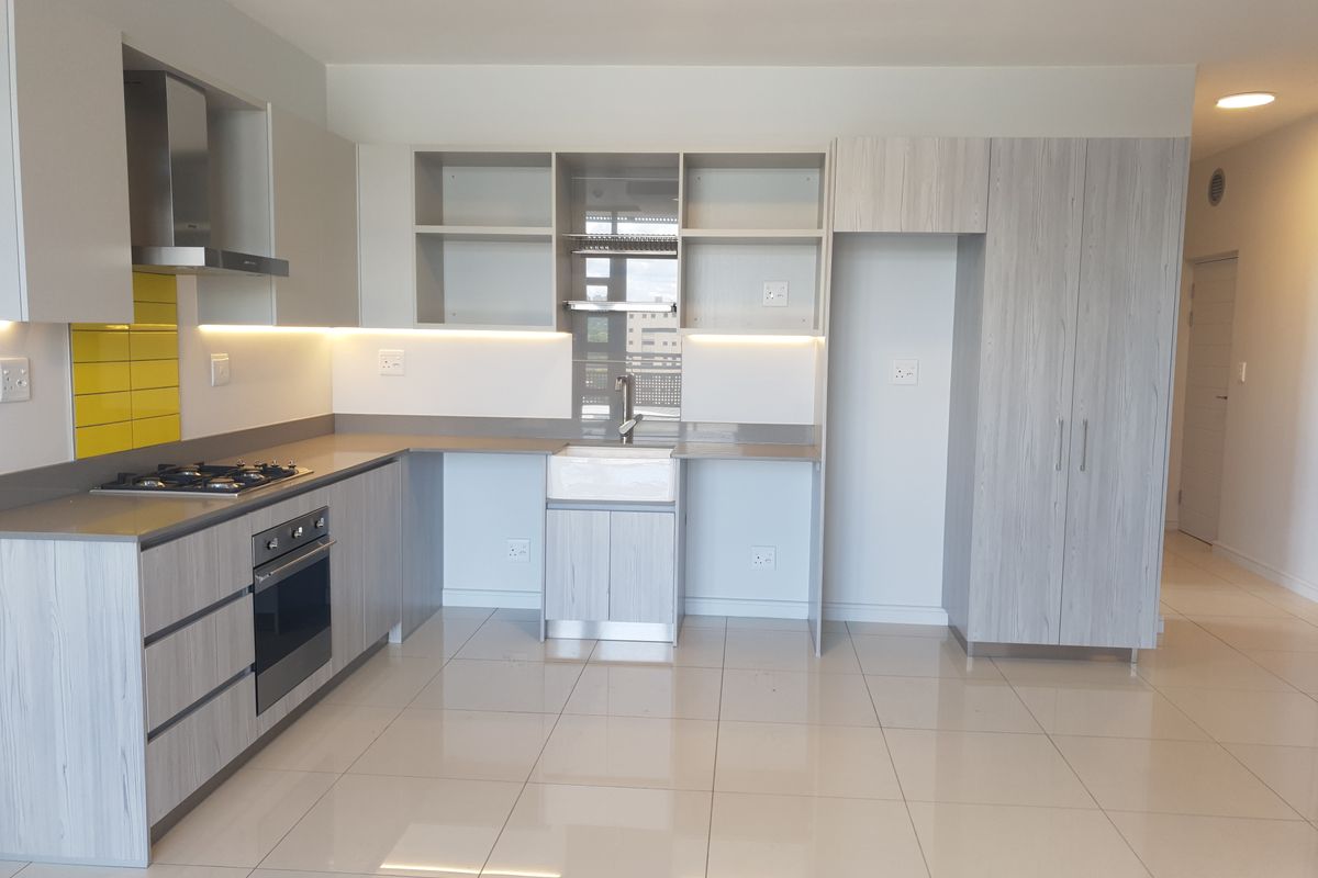 2 Bedroom, 2 Bathroom Apartment in Rosebank - Photo 5