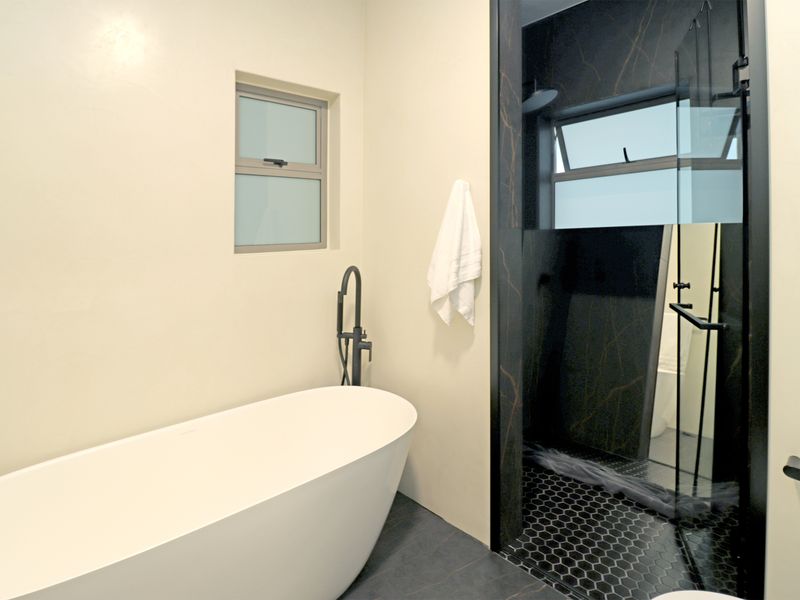 2 Bedroom, 2 Bathroom Apartment in Rosebank - Photo 9