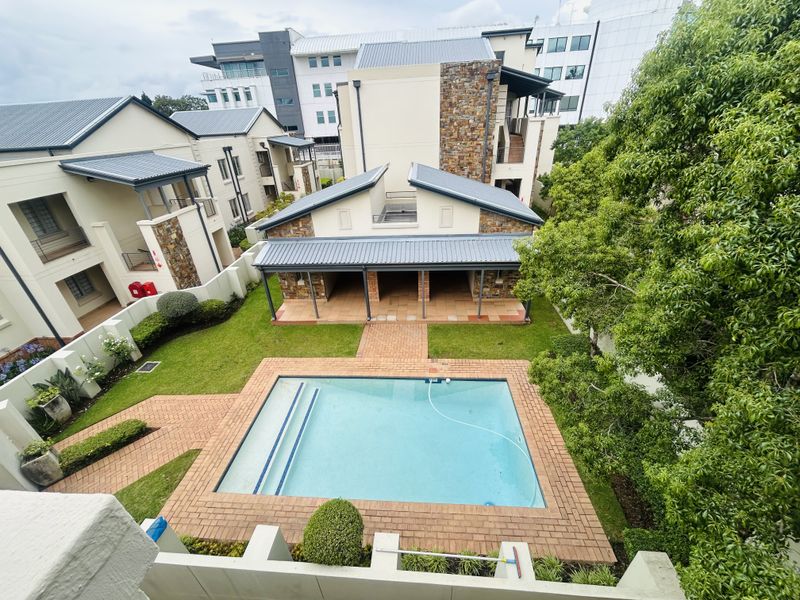 Bespoke Furnished One-Bedroom with Curated Landscape Garden - Photo 2