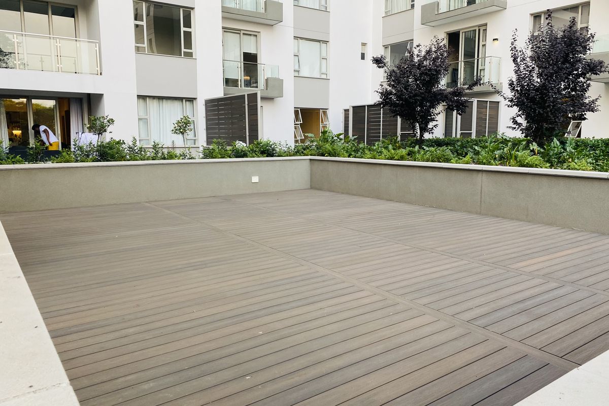 Elegant, Pet friendly, 2 Bed, 2.5 Bath with a Huge Private Patio at The Tyrwhitt - Photo 3