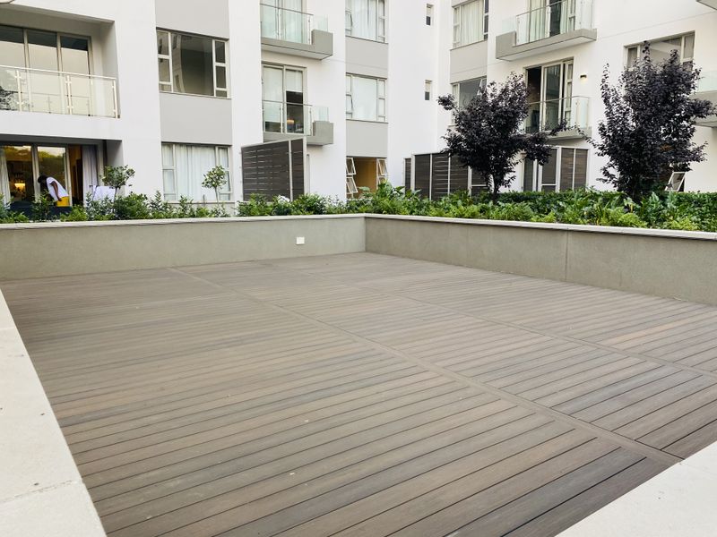 Elegant, Pet friendly, 2 Bed, 2.5 Bath with a Huge Private Patio at The Tyrwhitt - Photo 3