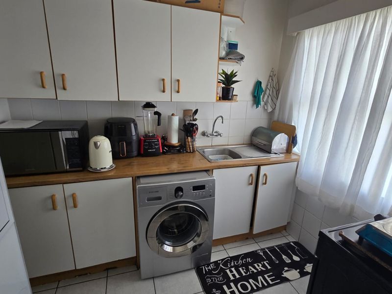 2 Bedroom Apartment For Sale In Randburg - Photo 4