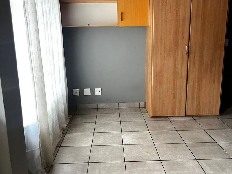 Studio Apartment | Melville Mews, Sunnyside, Johannesburg, Affordable Investment or Ideal First Home - Photo 5