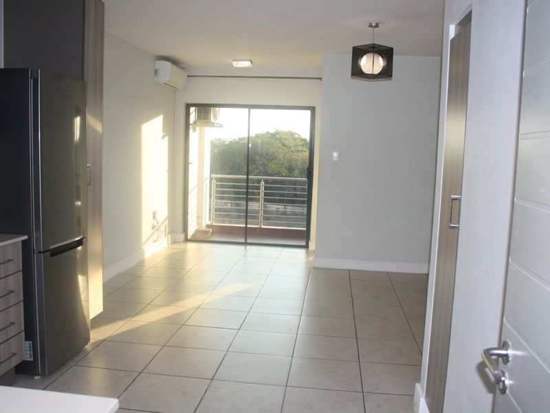 A sunny 1st floor 1 bedroom apartment to rent in Rivonia. - Photo 4