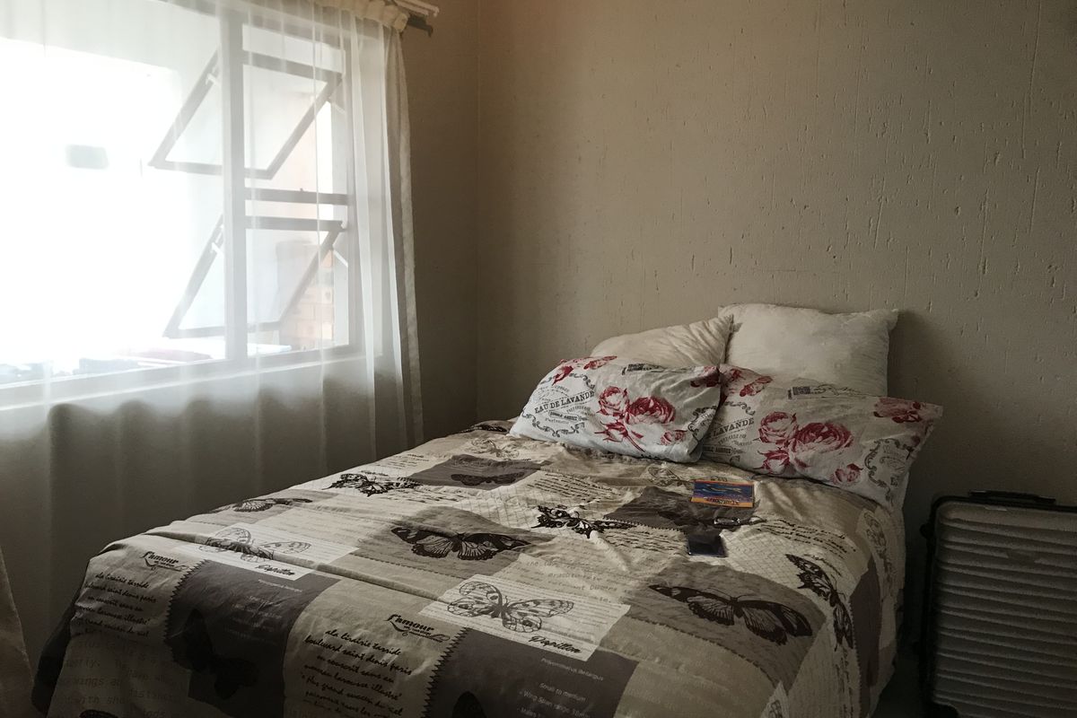 1 bedroom located on the ground floor in secure complex - Photo 4