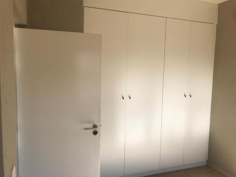 2 bed 1 bath apartment located in modern complex - Photo 7