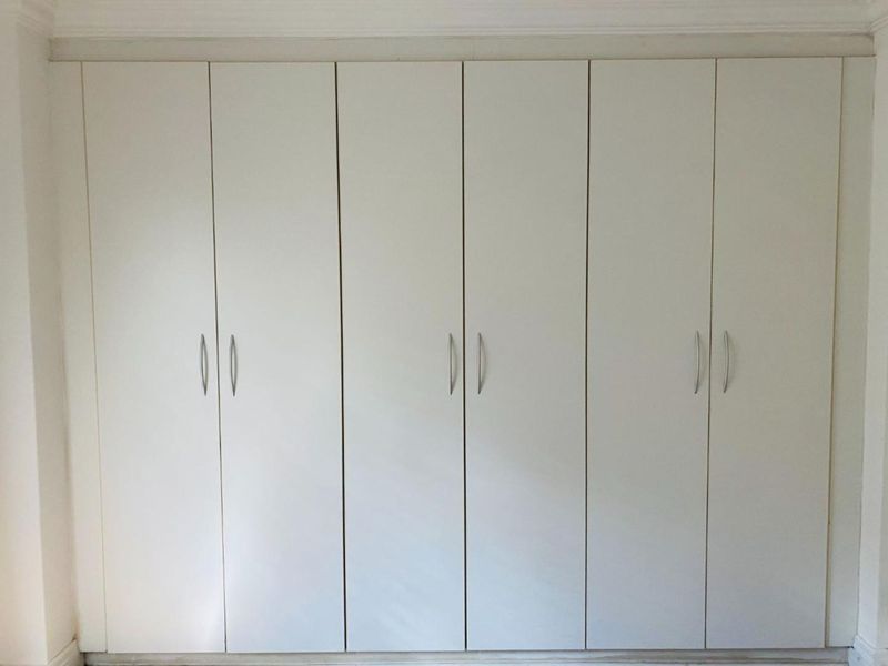 Unique, 2 Bedrooms, 2.5-Bathrooms Duplex Townhouse with a Private Courtyard - Photo 7