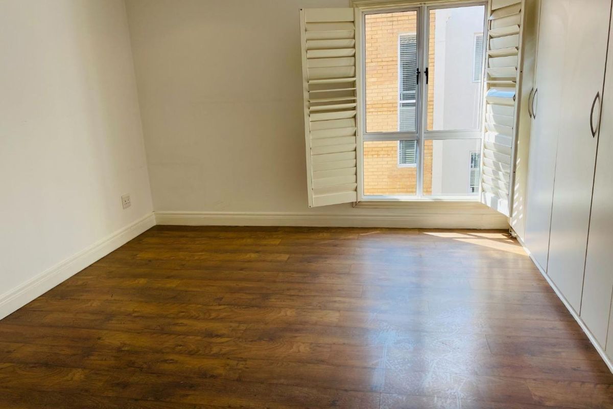 Unique, 2 Bedrooms, 2.5-Bathrooms Duplex Townhouse with a Private Courtyard - Photo 3