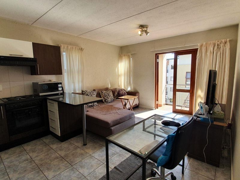 Second floor 1 bedroom in beautiful secure complex, Brushwood in Ferndale - Photo 1
