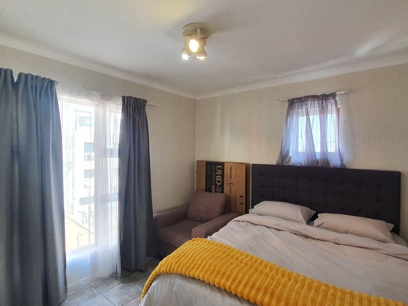 Second floor 1 bedroom in beautiful secure complex, Brushwood in Ferndale - Photo 5