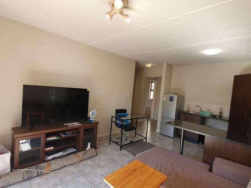 Second floor 1 bedroom in beautiful secure complex, Brushwood in Ferndale - Photo 3